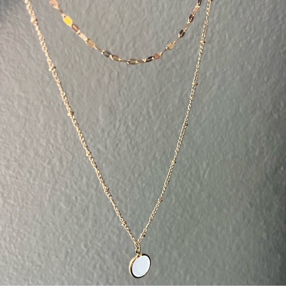 Two strand gold tone necklace with round pendant - Picture 1 of 4